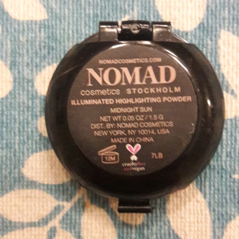 Makeup Sample Bundle - Picture 4 of 4